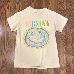 NIRVANA Cream Short Sleeve Graphic Tee Unisex Men’s Size Small